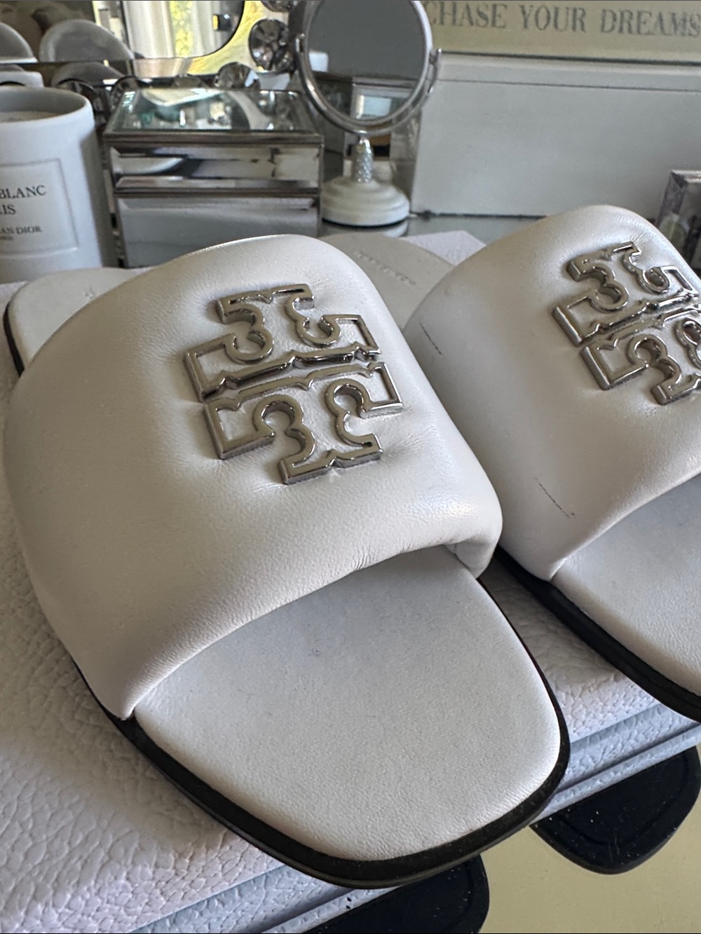 Tory Burch slides size 39 white soft leather